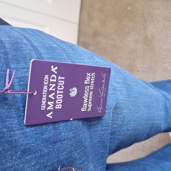Gloria Vnderbilt Amanda Bootcut Jeans, Size 12 - Picture 7 of 10